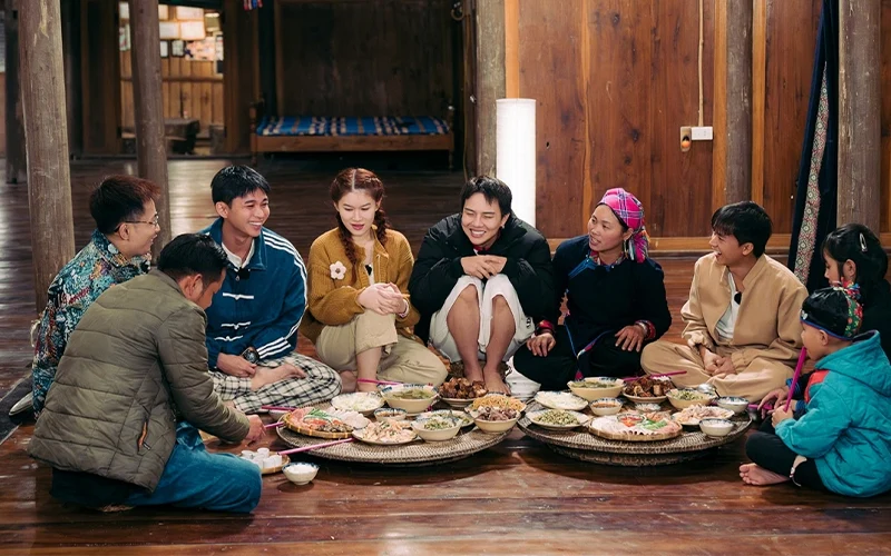 Bữa Cơm Gia Đình Ấm Cúng