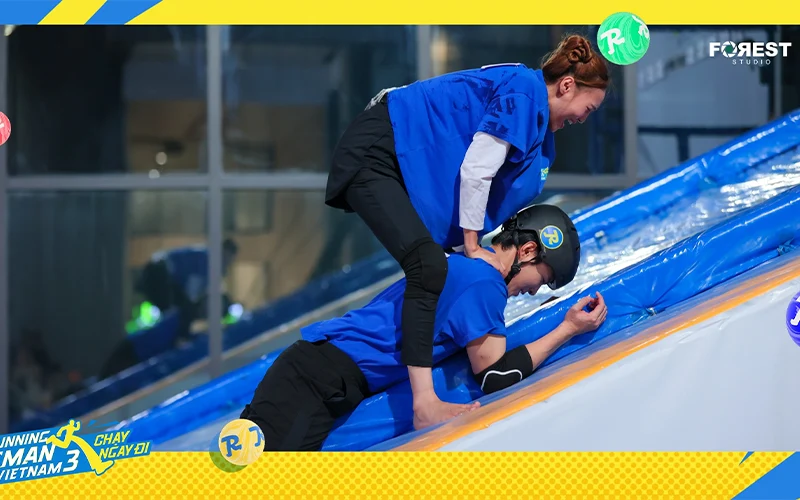 Nhiệm vụ lao dốc đầy kịch tính