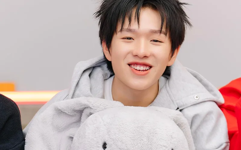 Phúc Nguyên – ‘Em Út’ Tỏa Sáng