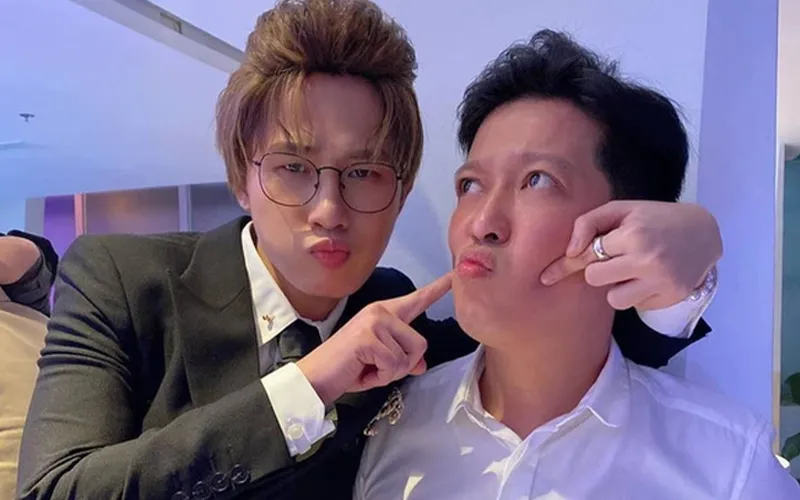 Phản Ứng Từ Cộng Đồng