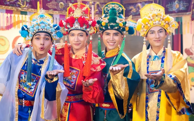 Phản Ứng từ Các Nghệ Sĩ