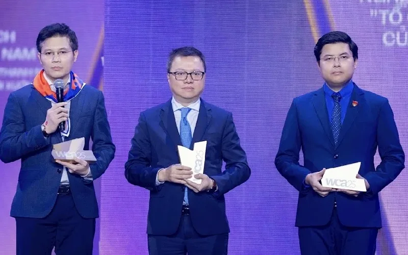 Sự Tham Gia Của Các Nhân Vật Xã Hội