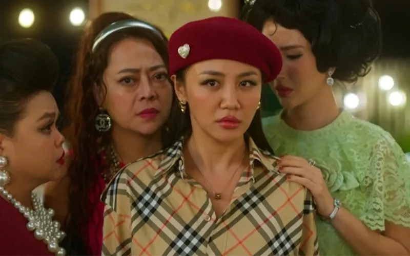 Vẻ Đẹp Nổi Bật Cùng Phong Cách Thời Trang Đặc Sắc