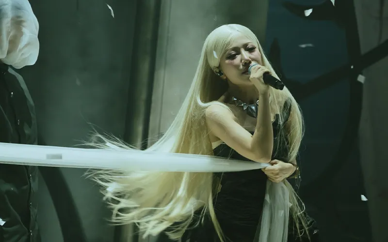 Dàn Dựng Ấn Tượng và Tinh Tế