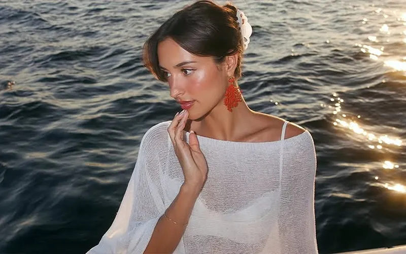 Alexandra Saint Mleux: Người Mẫu Với Phong Cách Độc Đáo