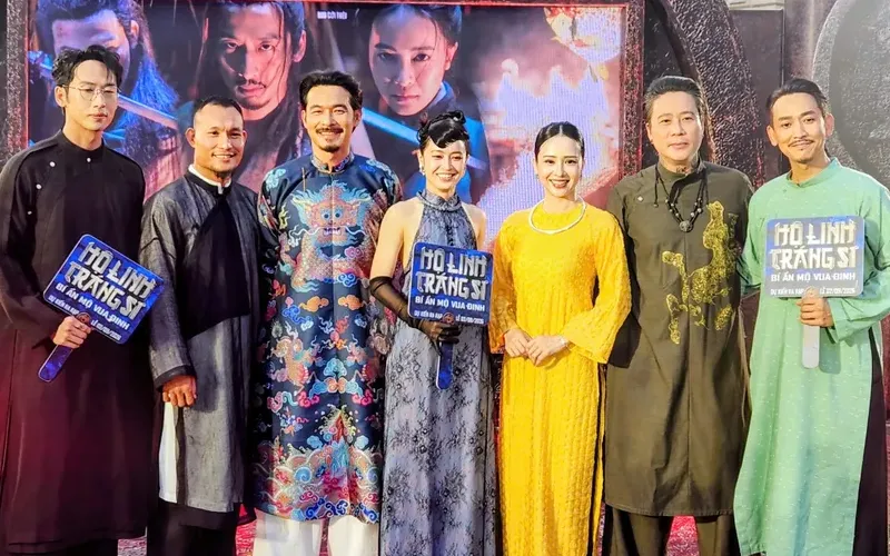 Dàn Diễn Viên Hùng Hậu