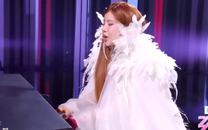 Tiết Mục Gây Chấn Động