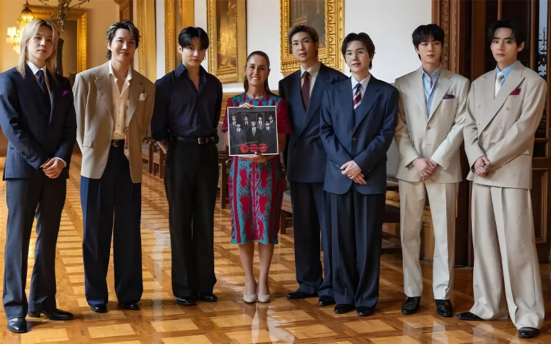 Claudia Sheinbaum tiếp đón BTS tại Cung điện Quốc gia
